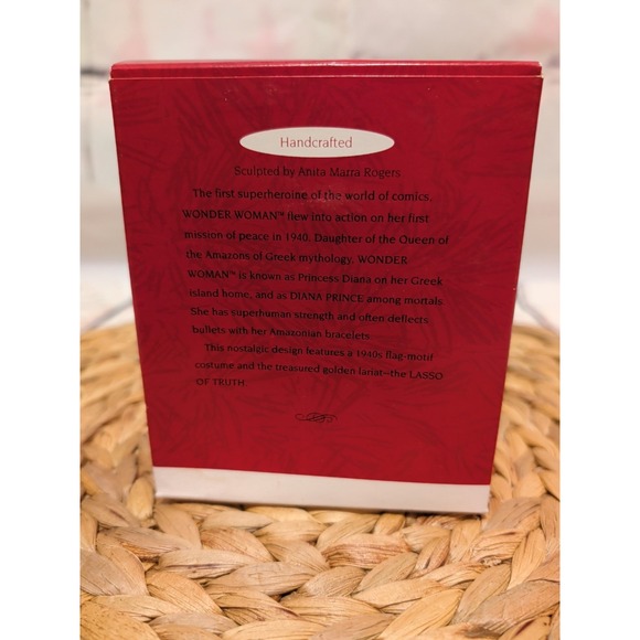 Vintage  HALLMARK KEEPSAKE CHRISTMAS TREE ORNAMENT "WONDER WOMAN" DC Comics - Picture 2 of 7